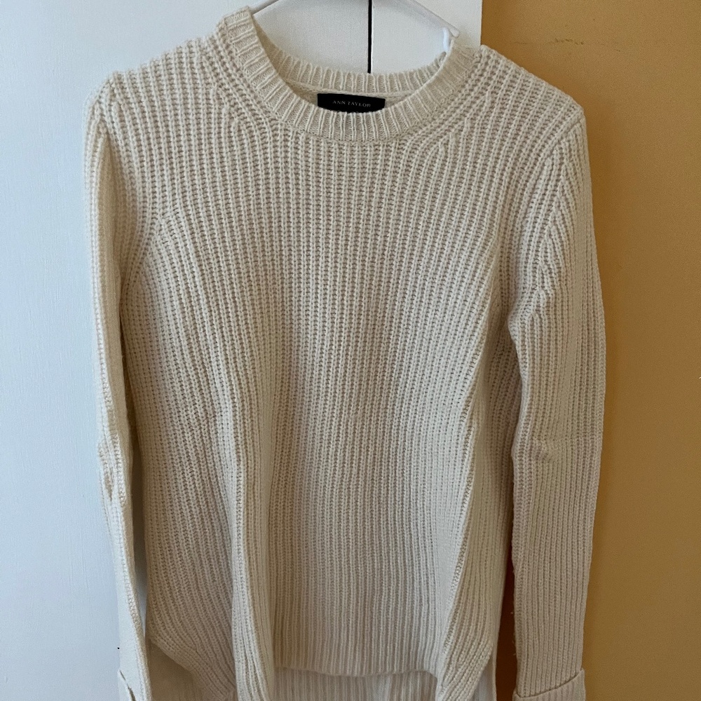 Ann Taylor White/Ivory Sweater Size Small